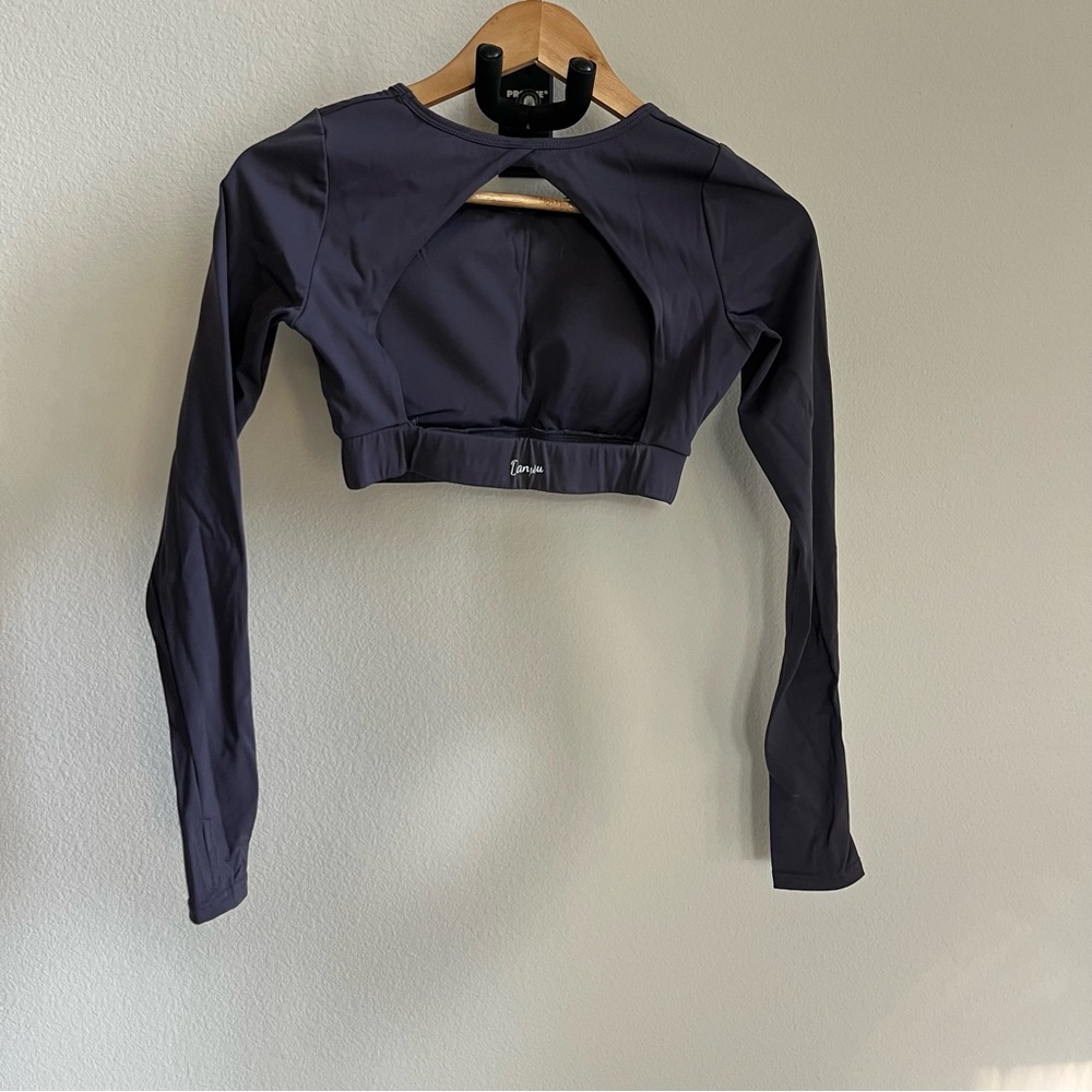 Workout Crop top, open back